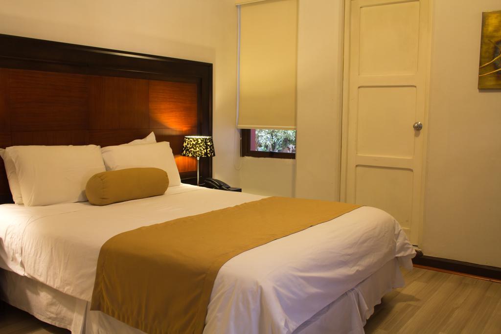 Hotel Cuenca Ngoại thất bức ảnh